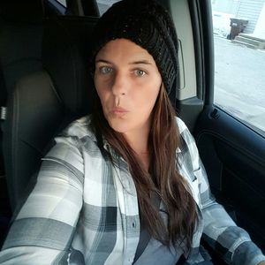 Meet your Posher, Cassandra